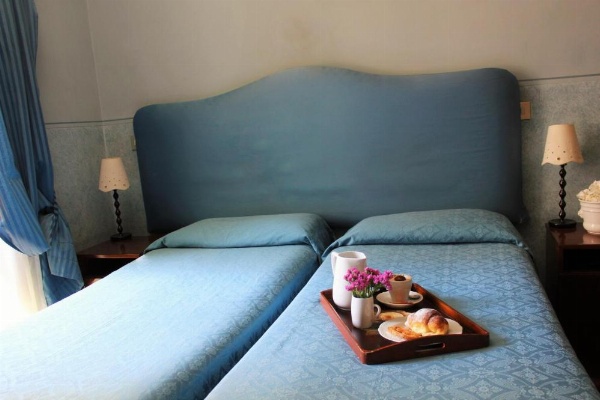 Anne & Mary image 15