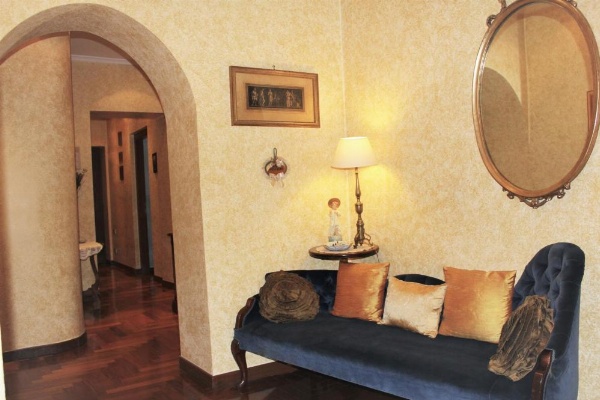 Anne & Mary image 16